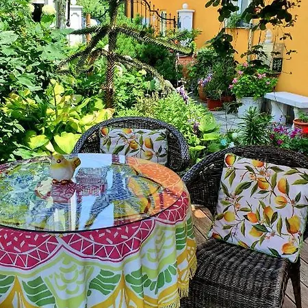 Sonce Bed & Breakfast 3*