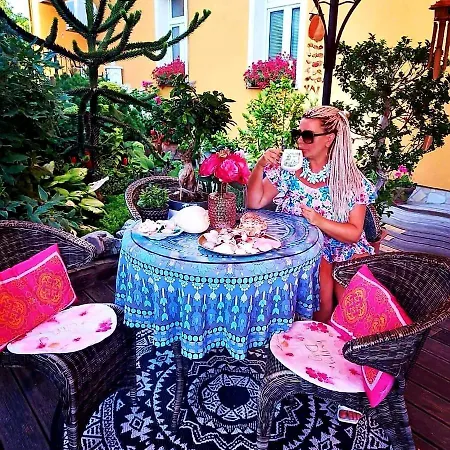 Sonce Bed & Breakfast 2*