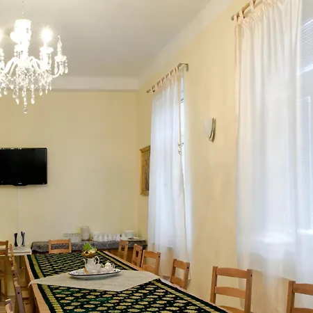 Sonce Bed & Breakfast 2*