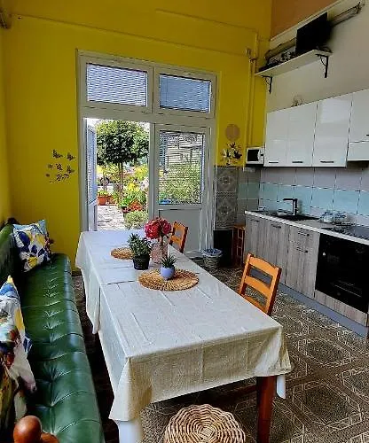 Bed and Breakfast Sonce Πτούι